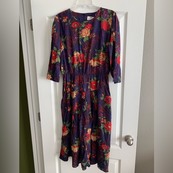 sgs studio Dresses & Skirts - VINTAGE Flower dress w/  3/4 sleeves and pockets 16 W petite **Host Pick**